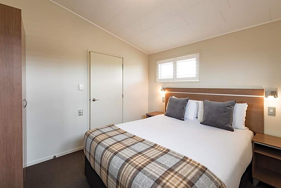 Suncourt Hotel & Conference Centre