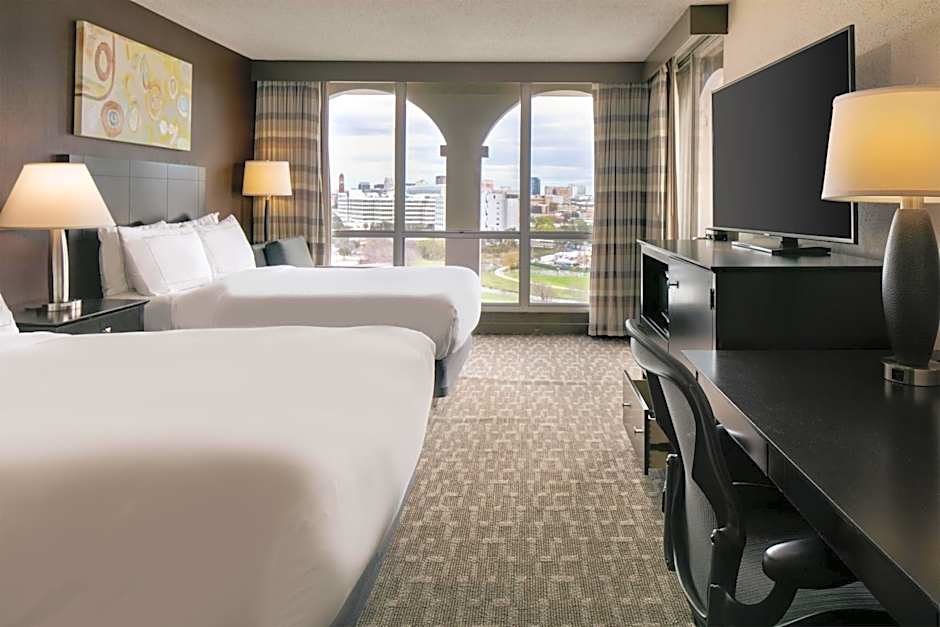 DoubleTree By Hilton Hotel Dallas Market Center