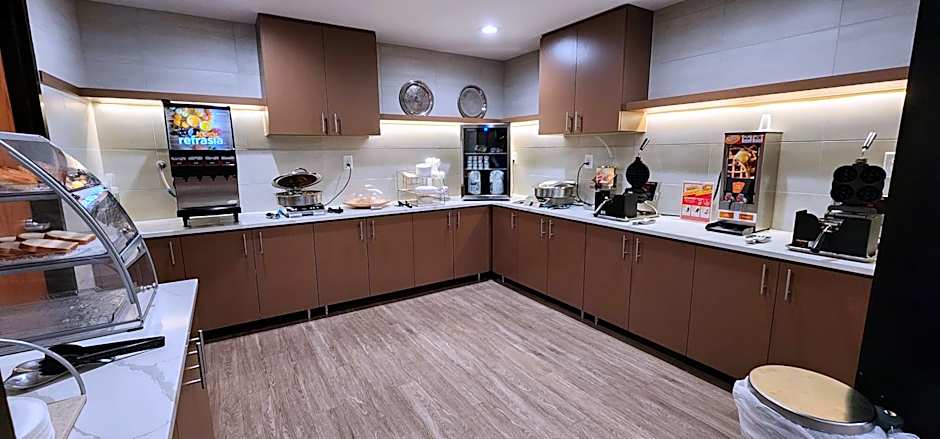 Comfort Inn & Suites