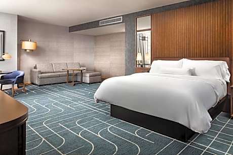 Studio King Suite, Suite, 1 King, Sofa bed