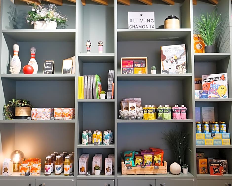 Plan B Hotel - Living Chamonix