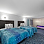 Hotel OPUS Bronx Near Bay Plaza Mall