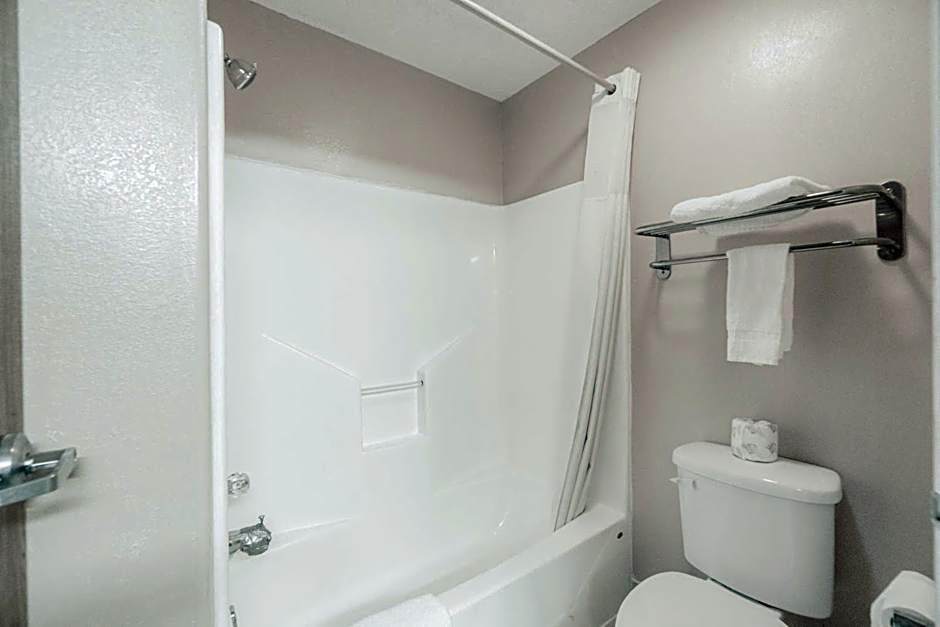 Capital O Fairway Inn - Baytown La Porte TX