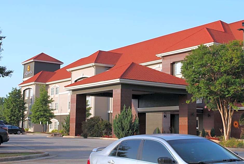 La Quinta Inn & Suites by Wyndham Huntsville Airport Madison