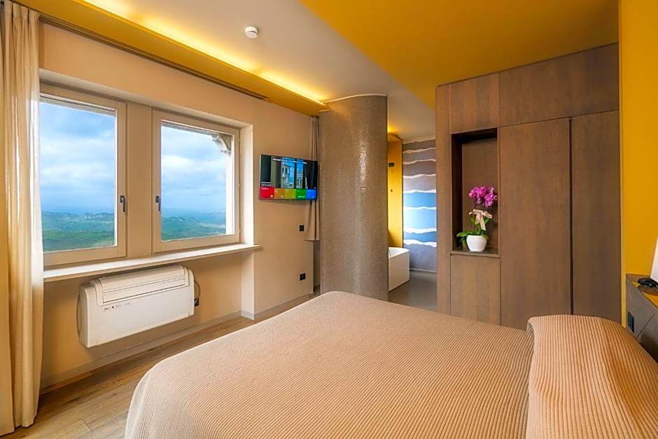 Titano Suites