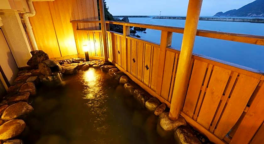 Okukinosaki Seaside Hotel