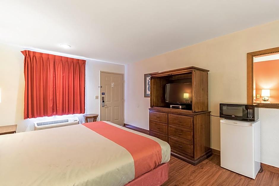 Motel 6-Pooler, GA - Savannah Airport