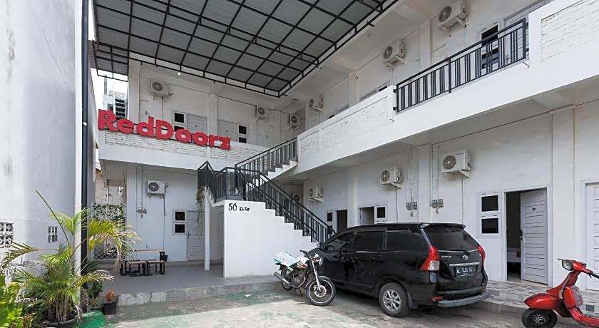RedDoorz Syariah near RSUD Zainoel Abidin Banda Aceh
