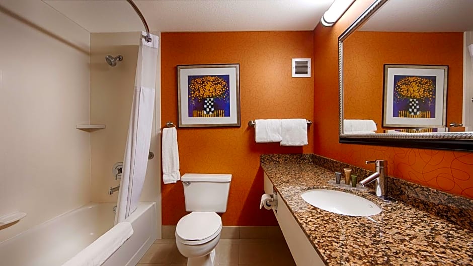 Best Western Plus Fresno Airport Hotel