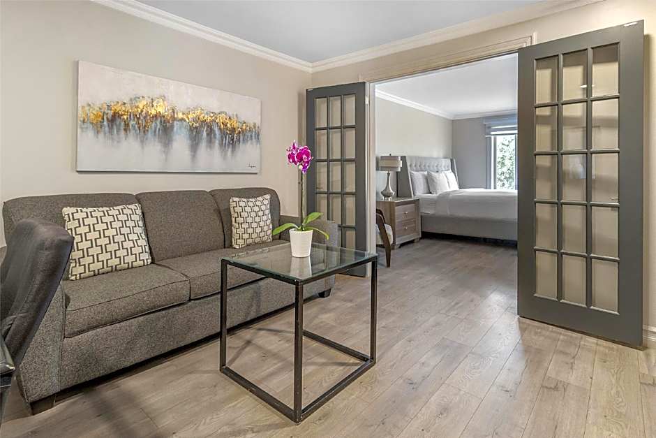 Dannys Hotel Suites; SureStay Collection by Best Western