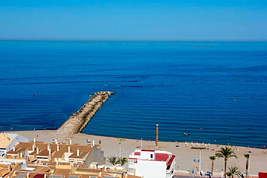 La Familia Gallo Rojo