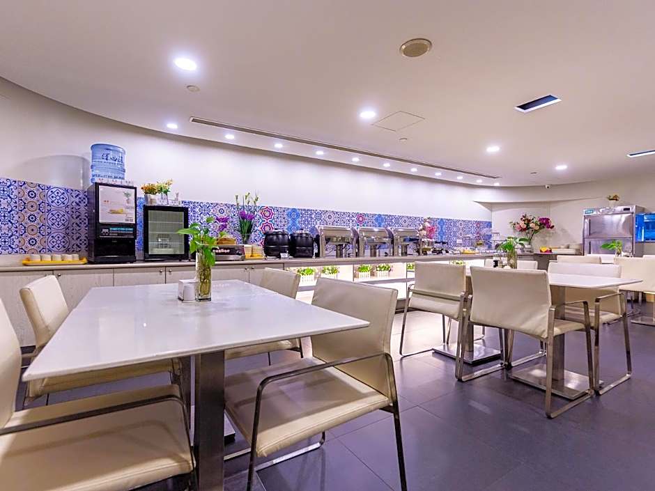 Magnotel Business Xining Dashizi Mojia Street