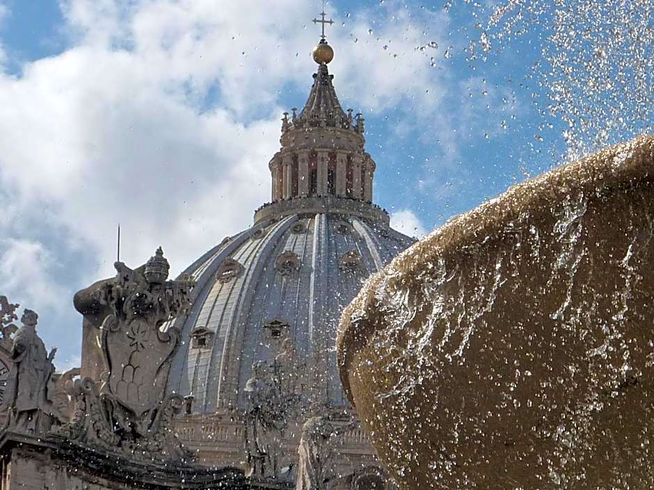 Vaticano Julia Guest House