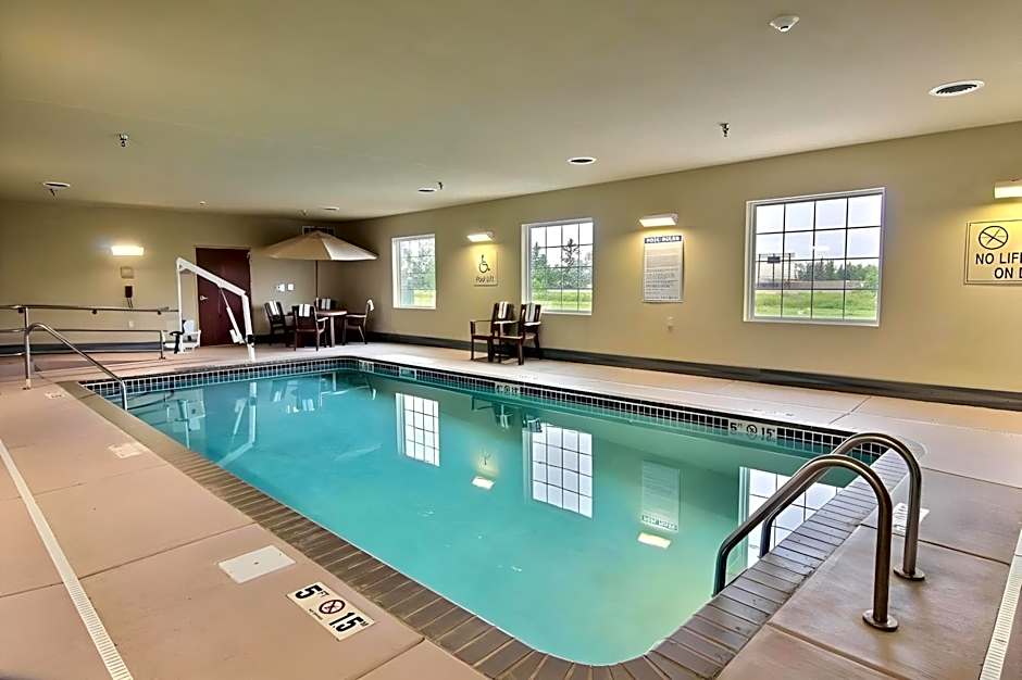 AmeriVu inn and Suites - Crookston