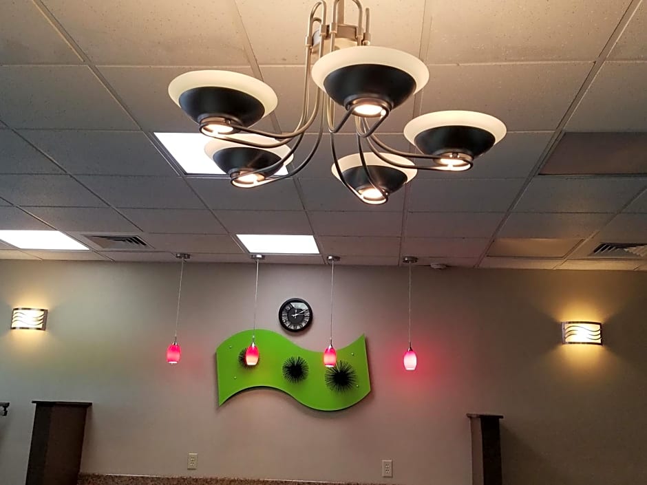 Super 8 by Wyndham Plattsburgh
