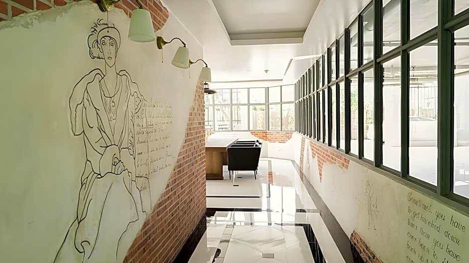 RQ Bangkok Sukhumvit 107 by Collection O