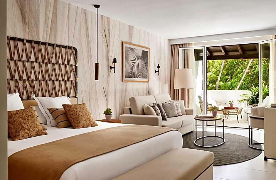 Photo 1 of 4 of Deluxe Junior Suite, Garden View