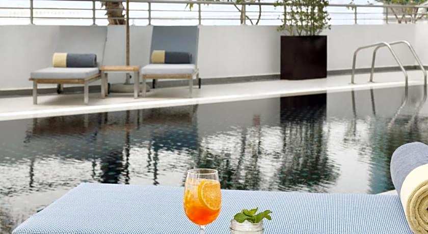 Movenpick Hotel Jumeirah Lakes Towers