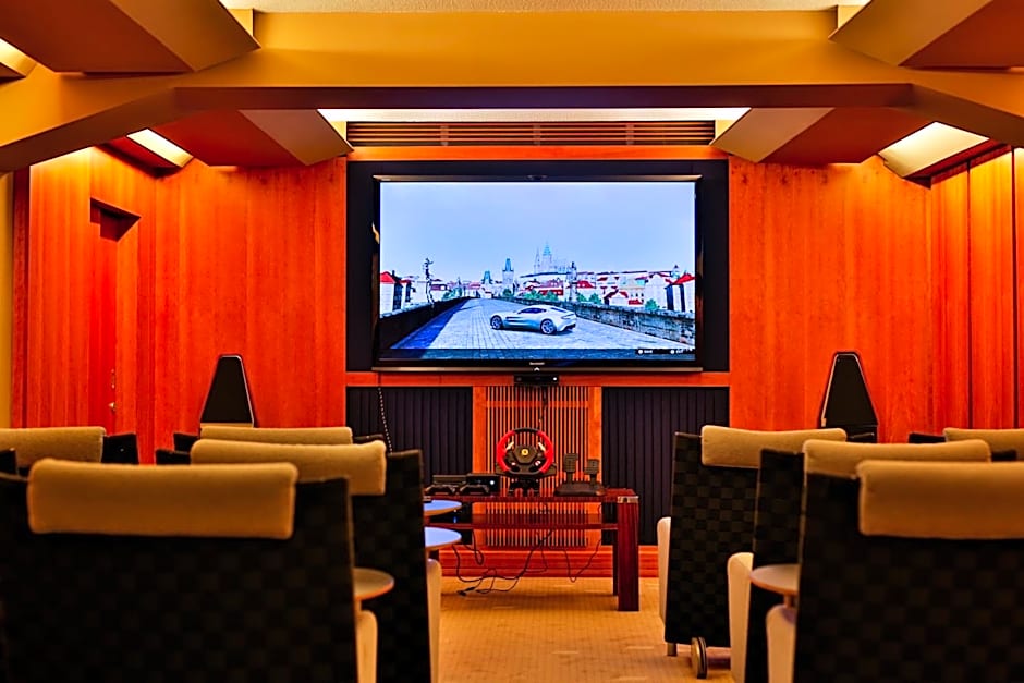 Aria Hotel