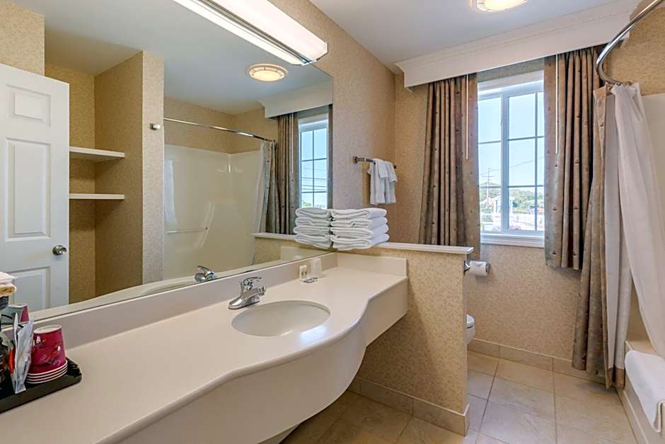 Ogunquit Hotel and Suites