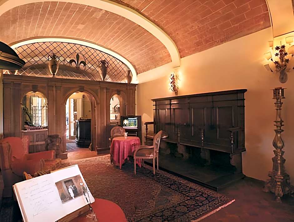 Quattro Gigli Palace