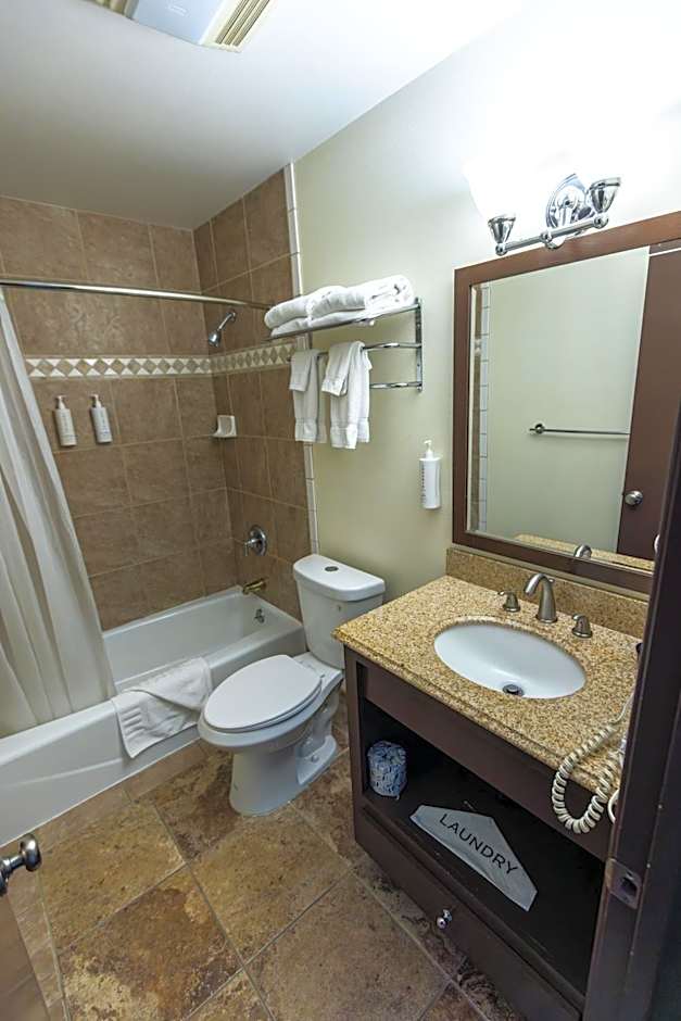 The Mammoth Creek Inn