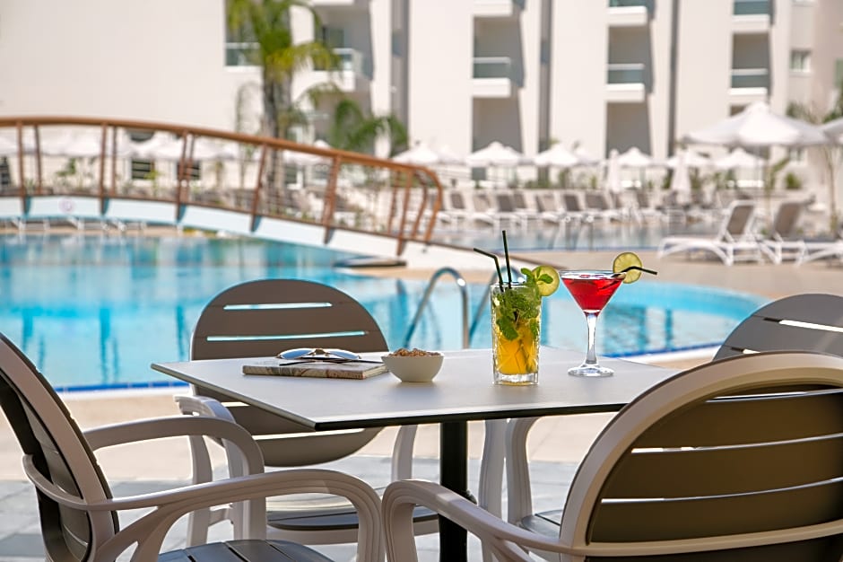 Vangelis Hotel & Suites