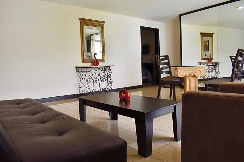 Country Hotel & Suites