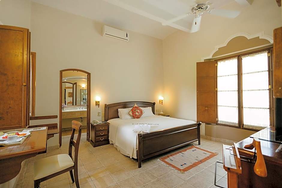 Hotel Hacienda Los Laureles