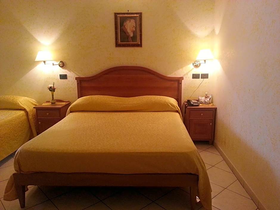 Photo 1 sur 12 de Quadruple Room