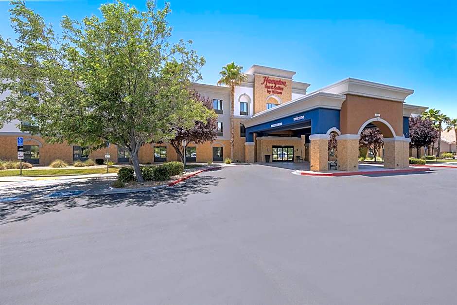 Hampton Inn & Suites Lancaster