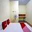 OYO Life 92920 Rumah Kost Azca