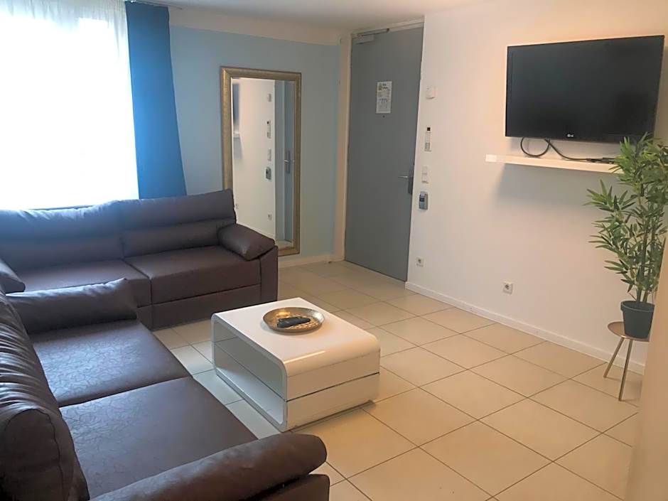 Baynunah Suites Aparthotel