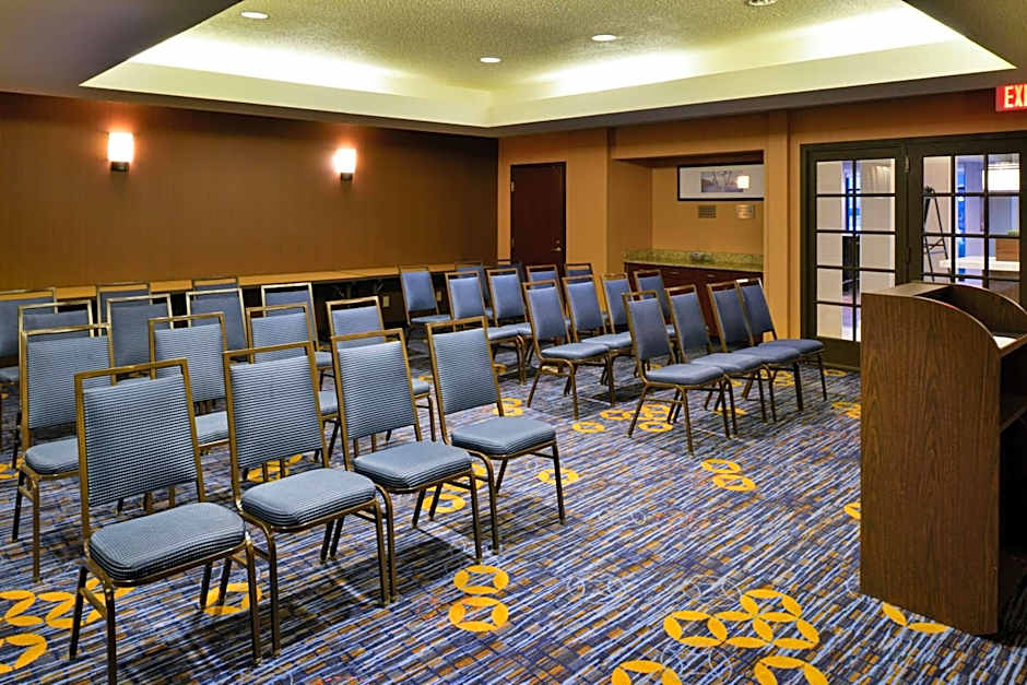 Courtyard by Marriott Detroit Utica