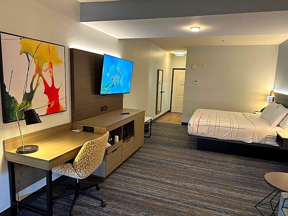 La Quinta Inn & Suites by Wyndham Macon West