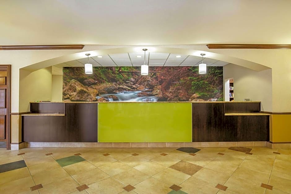 La Quinta Inn & Suites by Wyndham Bentonville