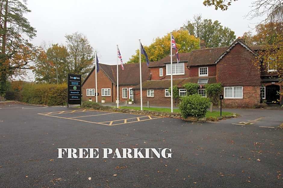 Trivelles Waterhall Country Gatwick Hotel & airport parking