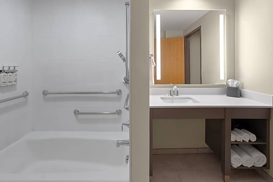 Holiday Inn Midland By IHG
