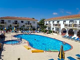 Cosmelenia Hotel & Apartments