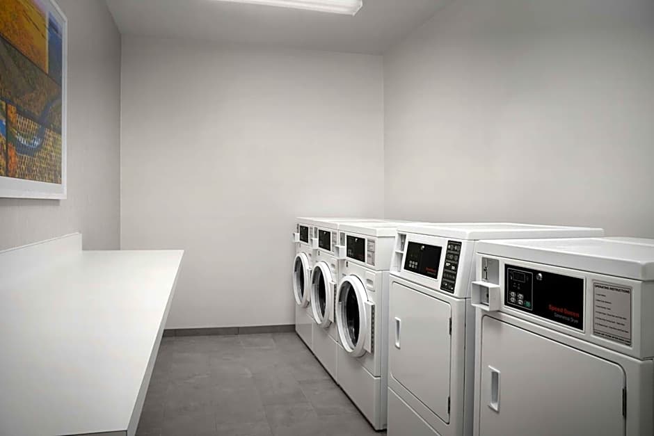 Hampton Inn By Hilton & Suites Williston