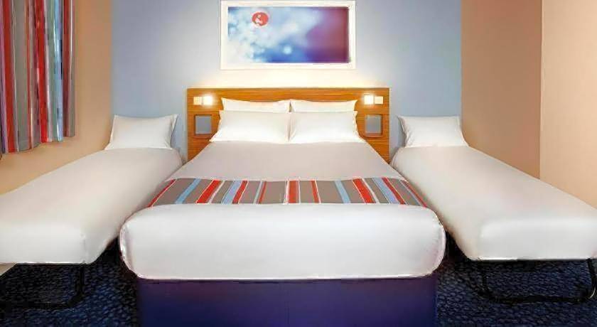 Travelodge Woking Central