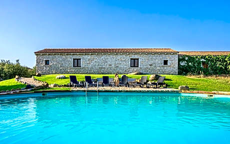 Residence with swmming-pool in Badesi, apartments with private outdoor area