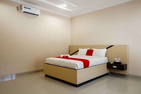 RedDoorz @ Hotel Copacobana Bengkulu