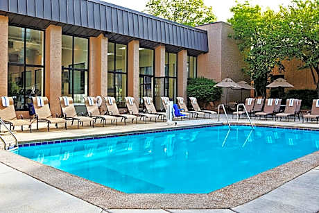 Sheraton Milwaukee Brookfield