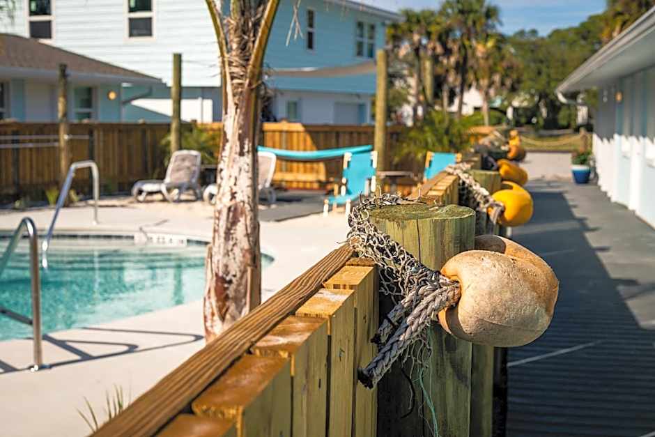 Salt Air Inn & Suites