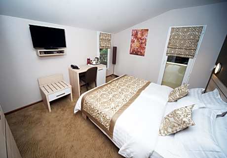 Double or Twin Room with Balcony