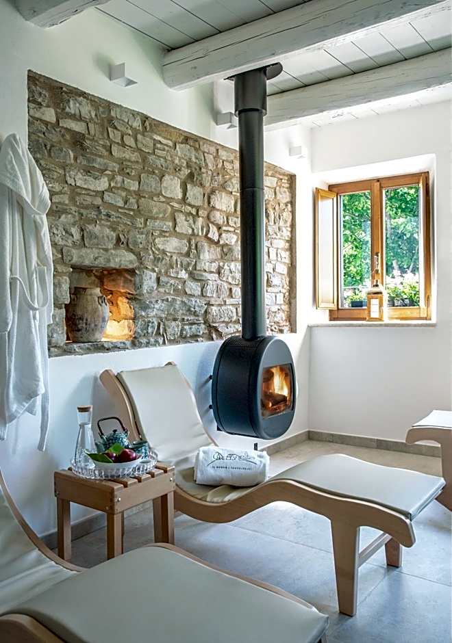 Il borgo Casteldelci