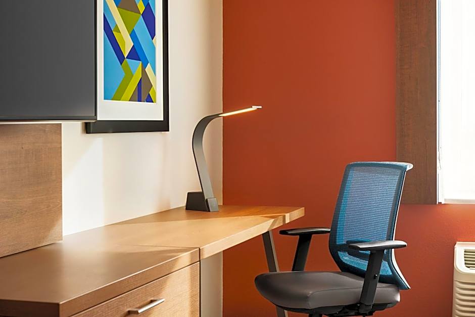 Holiday Inn Express And Suites Beaver Dam By IHG