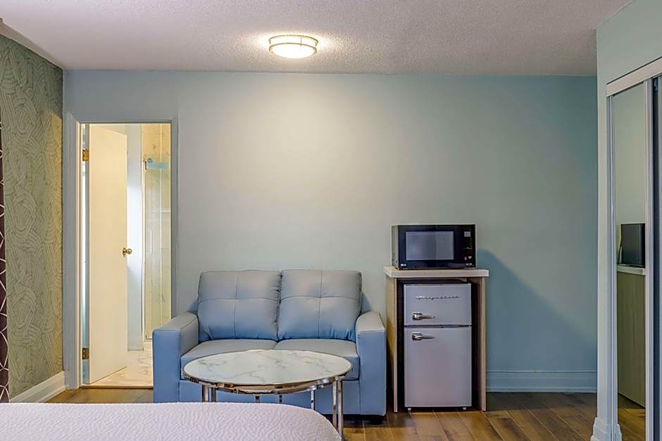 Motel 6 Niagara Falls, ON Near the Falls