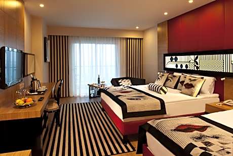 superior sea side room